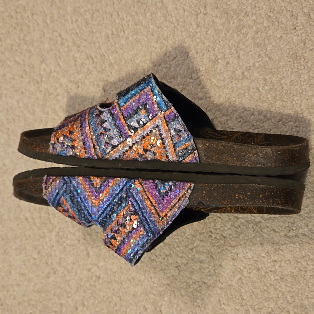 Muk Luks sandals women's size 8 same day shipping Smoke Free Home - Picture 3 of 6
